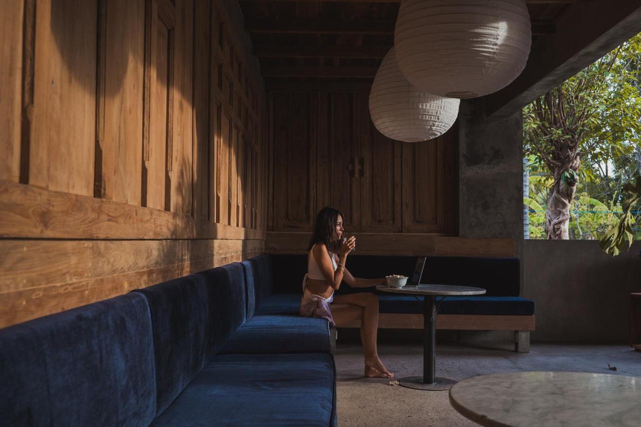 Mangroove Bay Boutique Hostel Banyuwedang Exterior foto